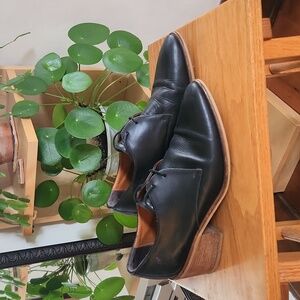 Everlane Heeled Oxford